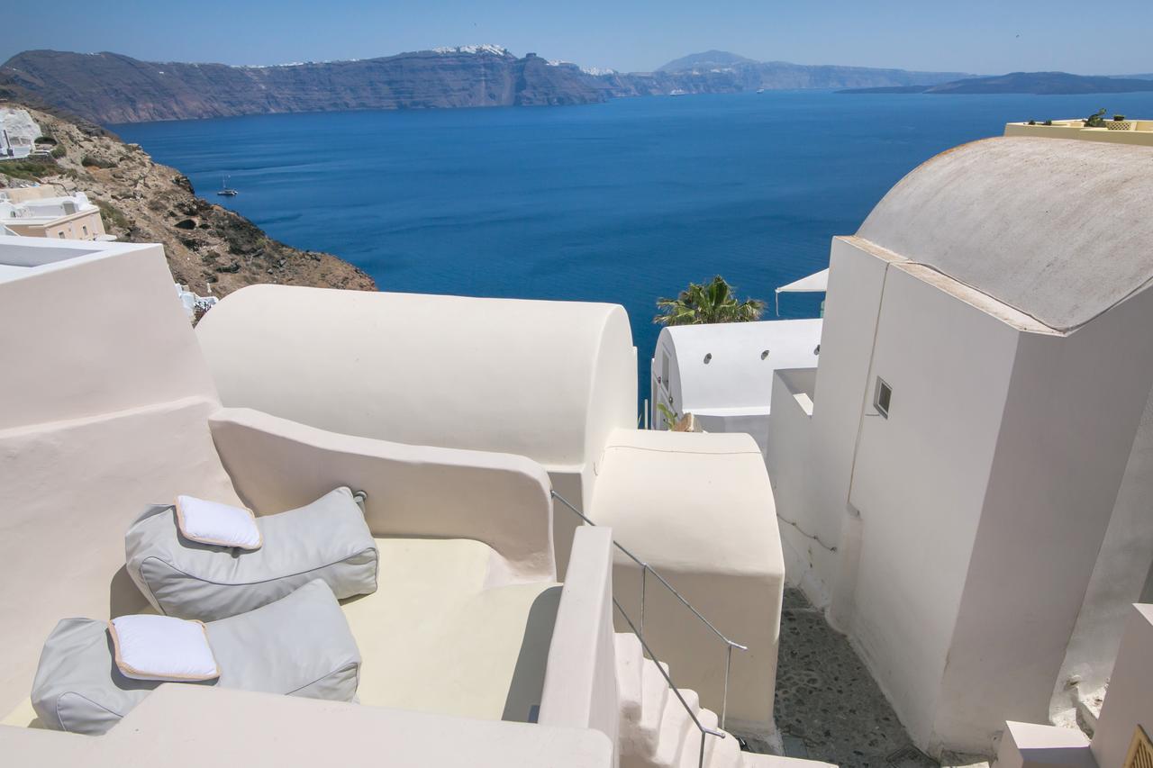 Morfi Cave House Apartment Oia Exterior photo