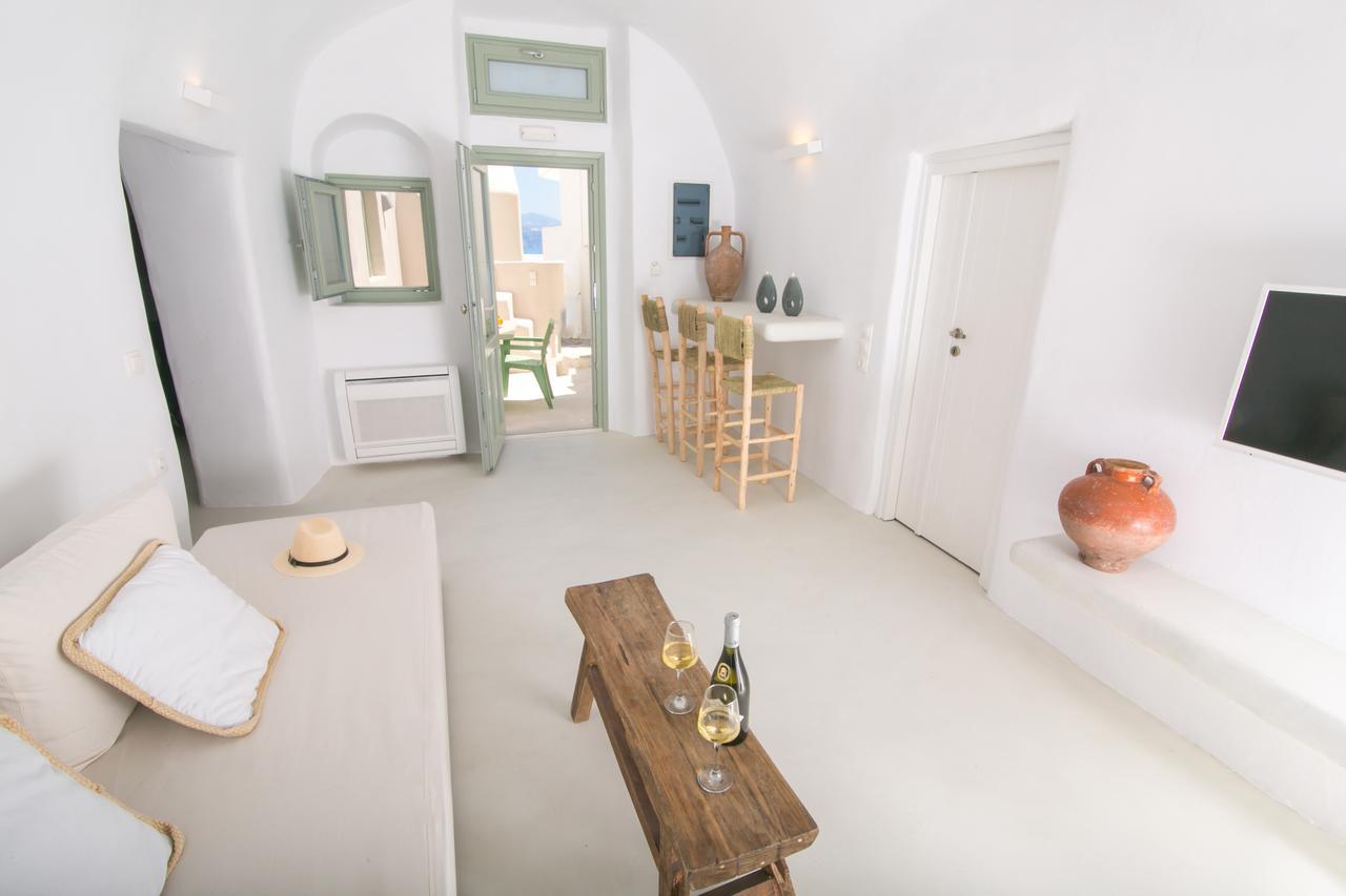 Morfi Cave House Apartment Oia Exterior photo